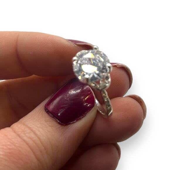 NEW Macy's Oval Crystal Ring Size 7 Silver Plated Pave Cubic Zirconia Engagement - Picture 9 of 10